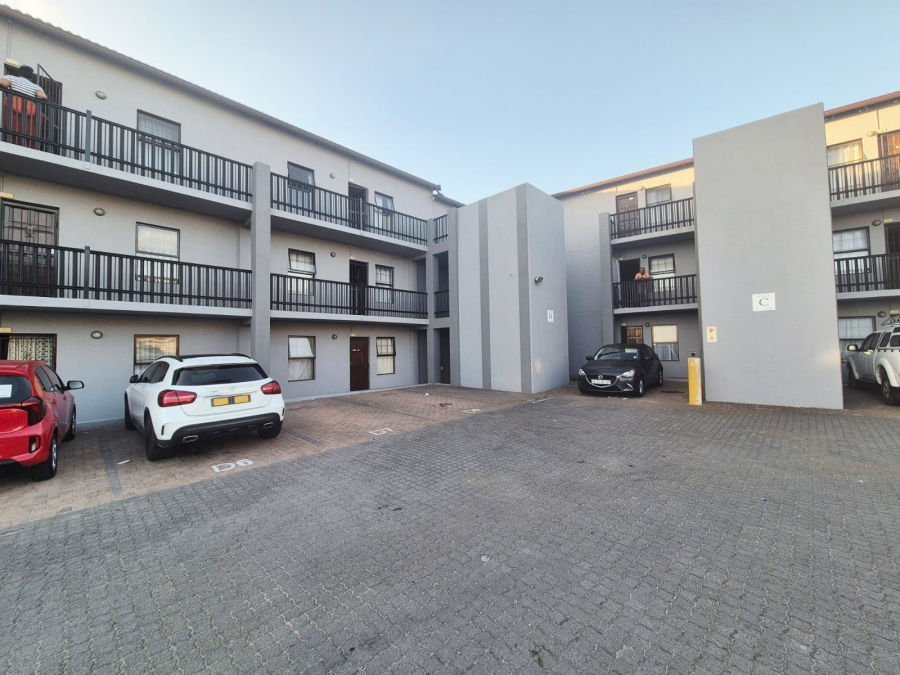 2 Bedroom Property for Sale in Parklands Western Cape